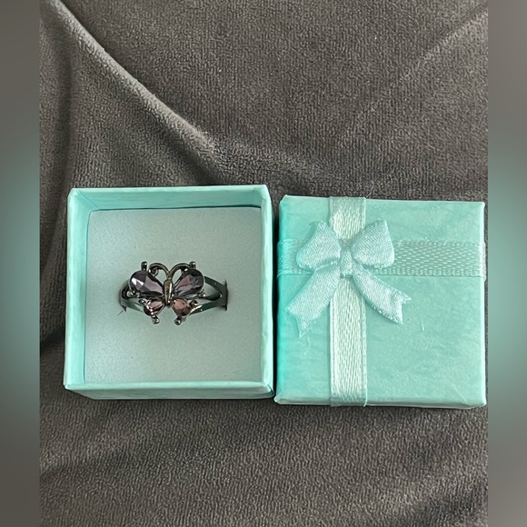 Stainless steel purple butterfly 🦋 ring - Picture 5 of 5